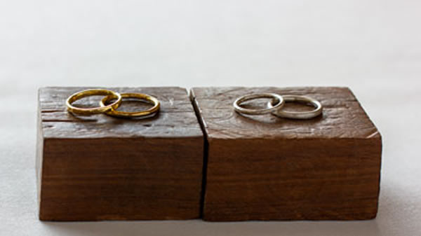 手作り結婚指輪　金の指輪と銀の指輪