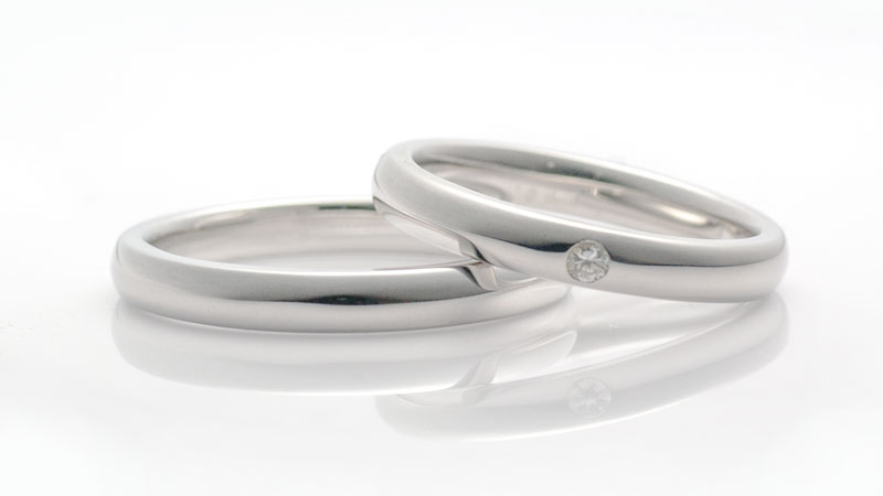 ボリュームのあるプラチナの甲丸結婚指輪「けやき」 