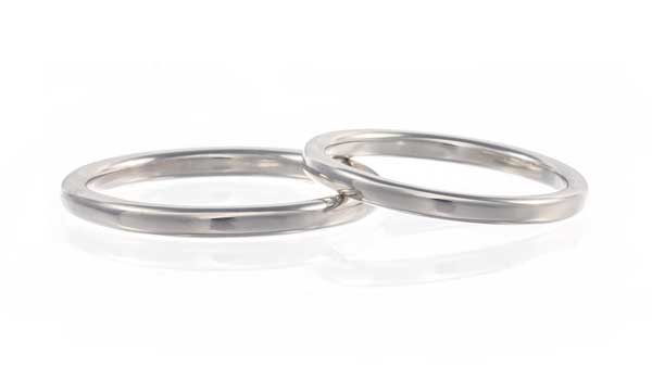ミニマムな結婚指輪2本で95,000円とねりこ